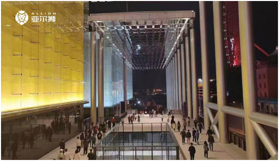 亚尔狮铝制品定制工程案例：湖南电视台生产基地